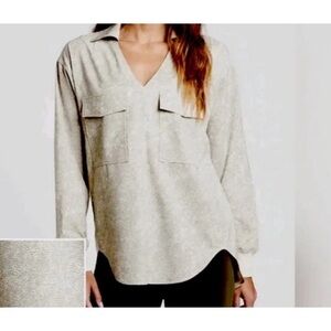 Athleta Zuma Print Top Blouse V- Neck‎ Small  Green